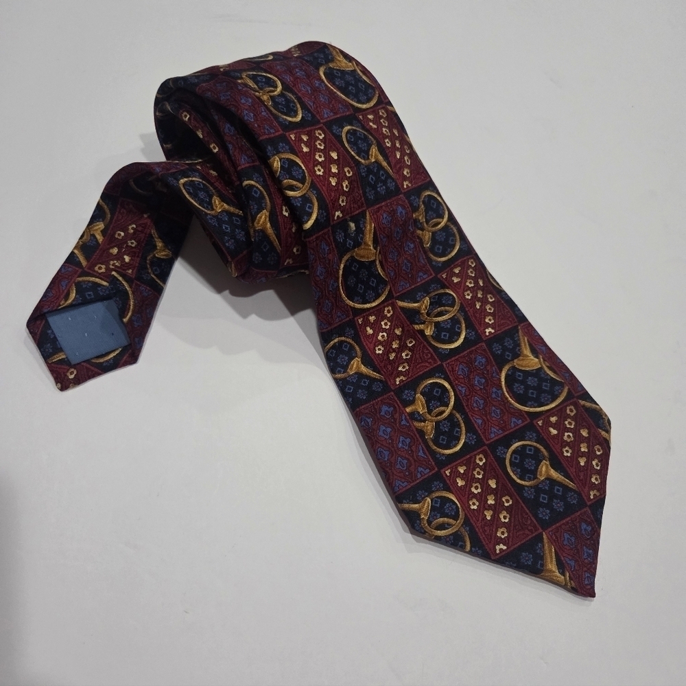 Celine Paris Elegant Burgundy Men's Silk Tie